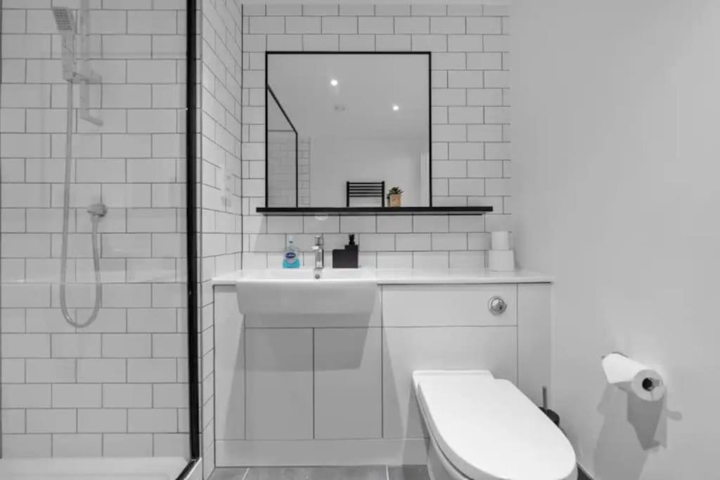 Apartament Deluxe 1 Bed In Colindale Wembley With Freewifitv Londyn Zewnętrze zdjęcie